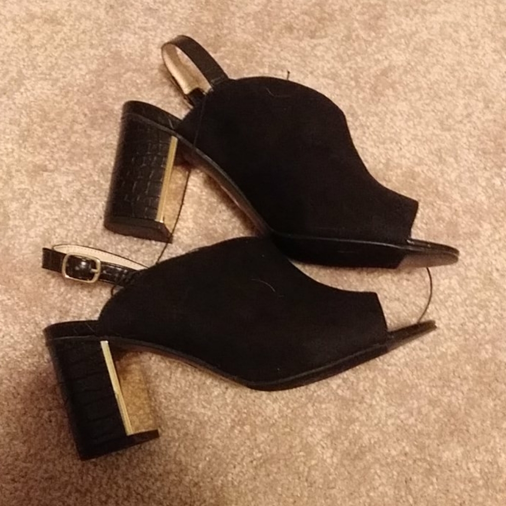 Shoe - Picture 5 of 8